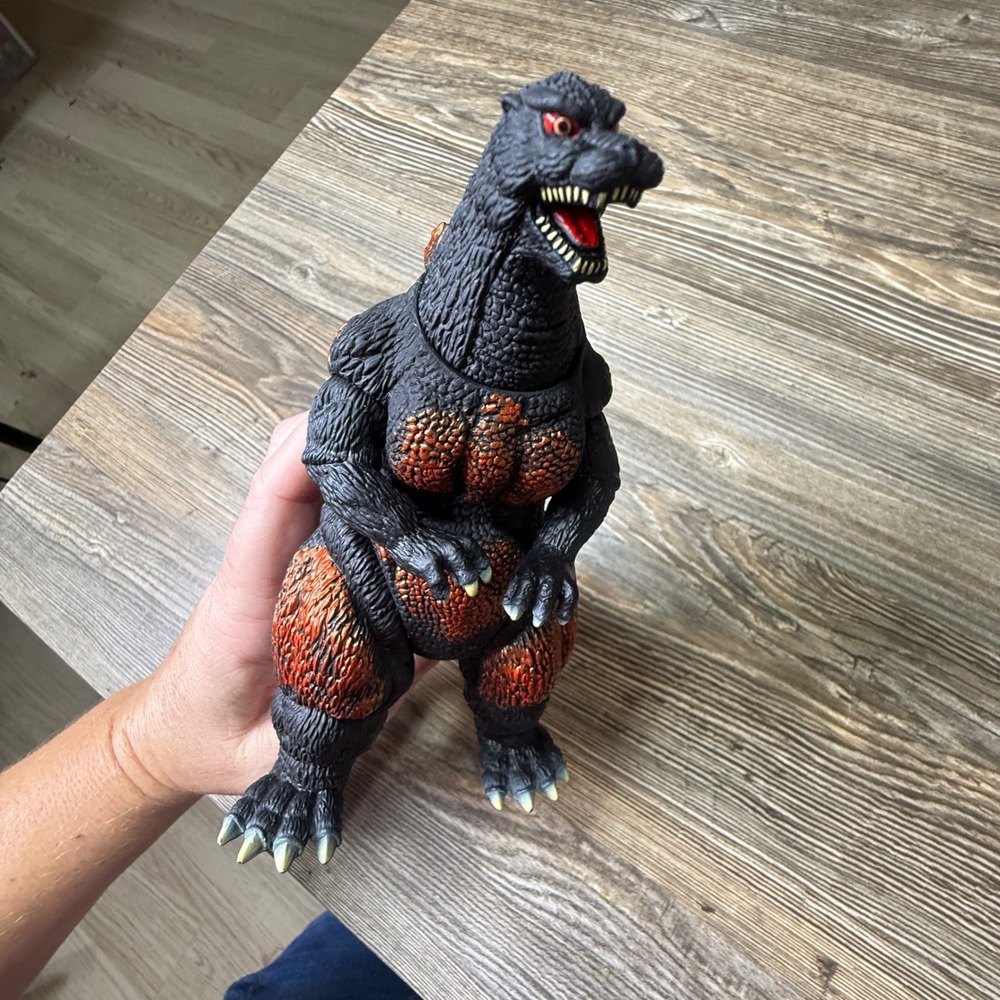 Bandai 2001 Burning Godzilla Vinyl Action Figure Toho 1995 6.5 Inch Black Orange